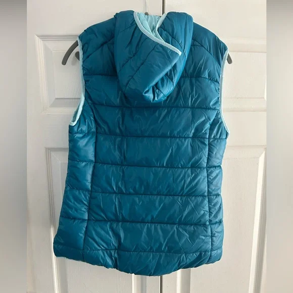 NWT Water Resistant Hiking Vest - Picture 3 of 4